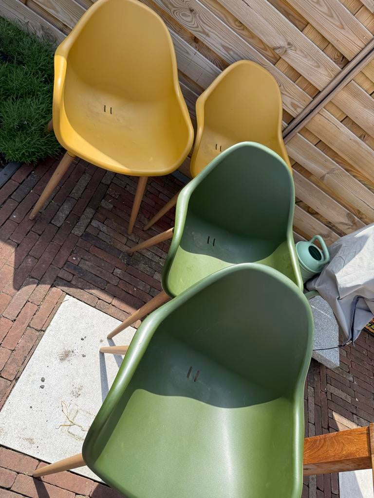 Set van 6 stoelen: 3 gele en 3 groene tuinstoelen, Tuin en Terras, Ophalen, Gebruikt, Kunststof