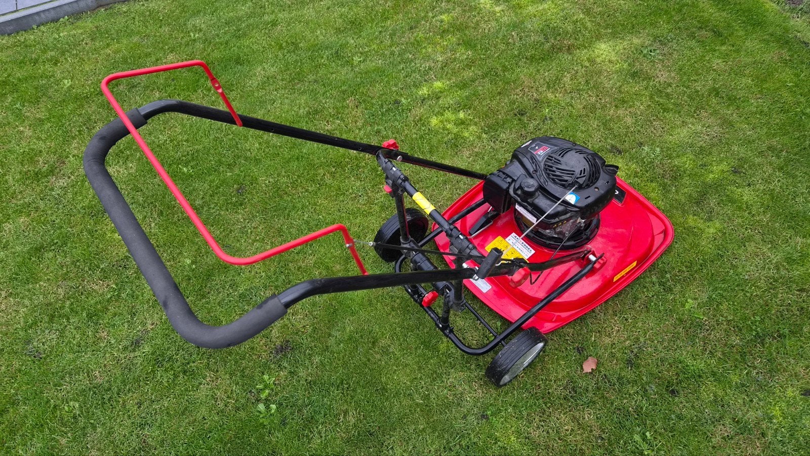 Benzine zweefmaaier Cobra 51cm zo goed als nieuw, Ophalen, Cobra, Zo goed als nieuw, Benzine-grasmaaier