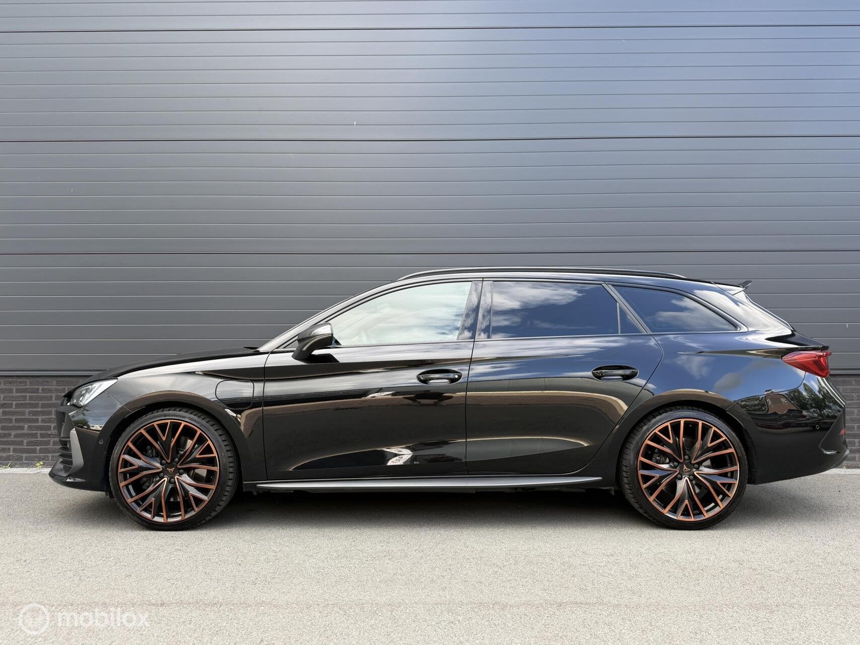 CUPRA Leon Sportstourer 1.4 e-Hybrid VZ Copper Edition VOL!, Auto's, 77 km/l, Gebruikt, 4 cilinders, Met garantie (alle)