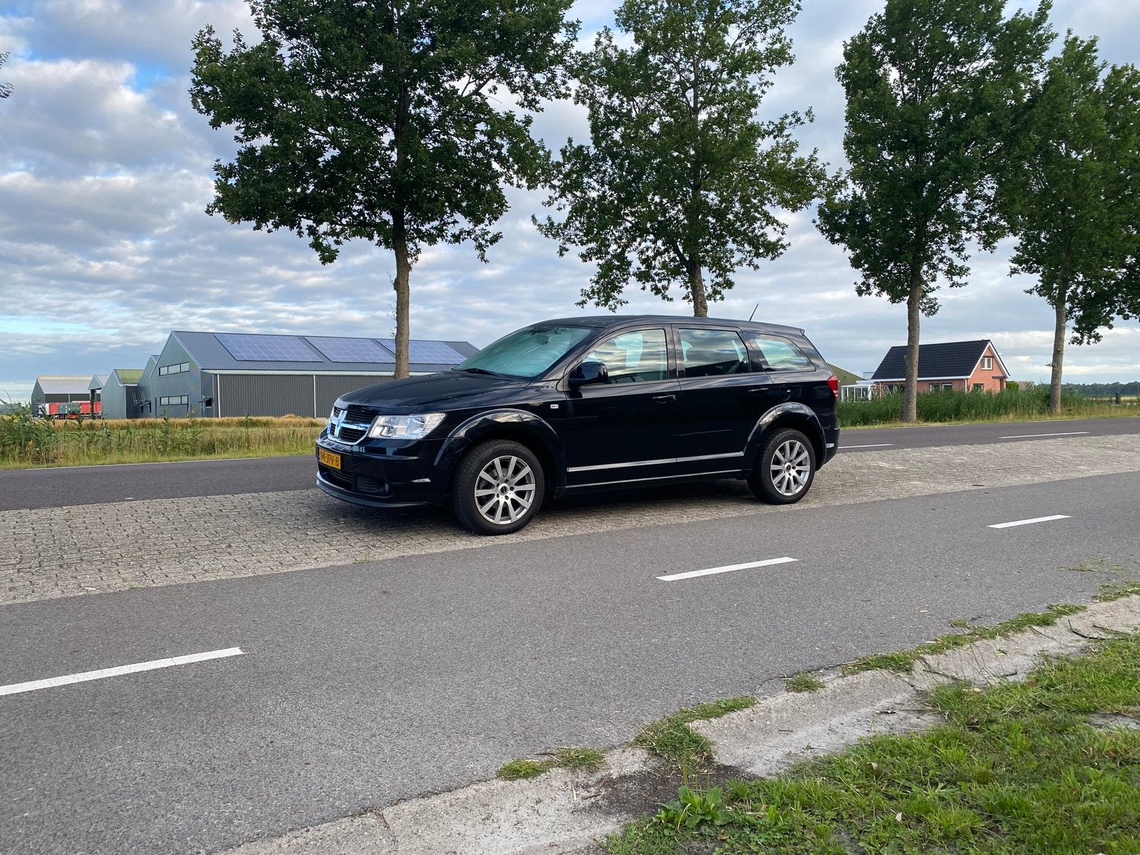 Dodge Journey 2.4 16V 170 pk 5P 2009 Zwart metallic, Stof, 4 cilinders, Zwart, Handgeschakeld