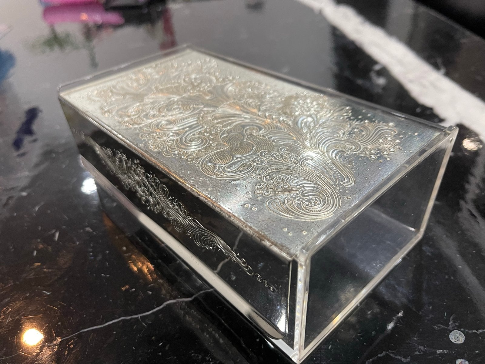 Decoratieve Acryl Doos met Zilverkleurig Patroon, Ophalen