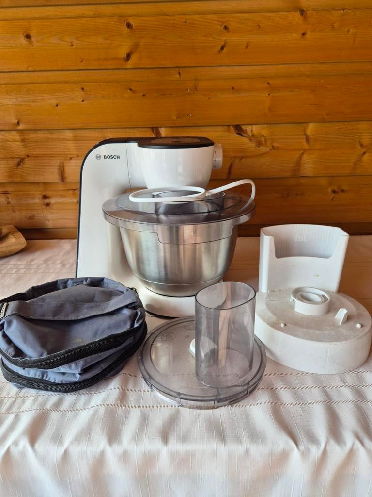 Bosch Keukenmachine, 2 tot 3 liter, Ophalen of Verzenden, Zo goed als nieuw, 3 snelheden of meer