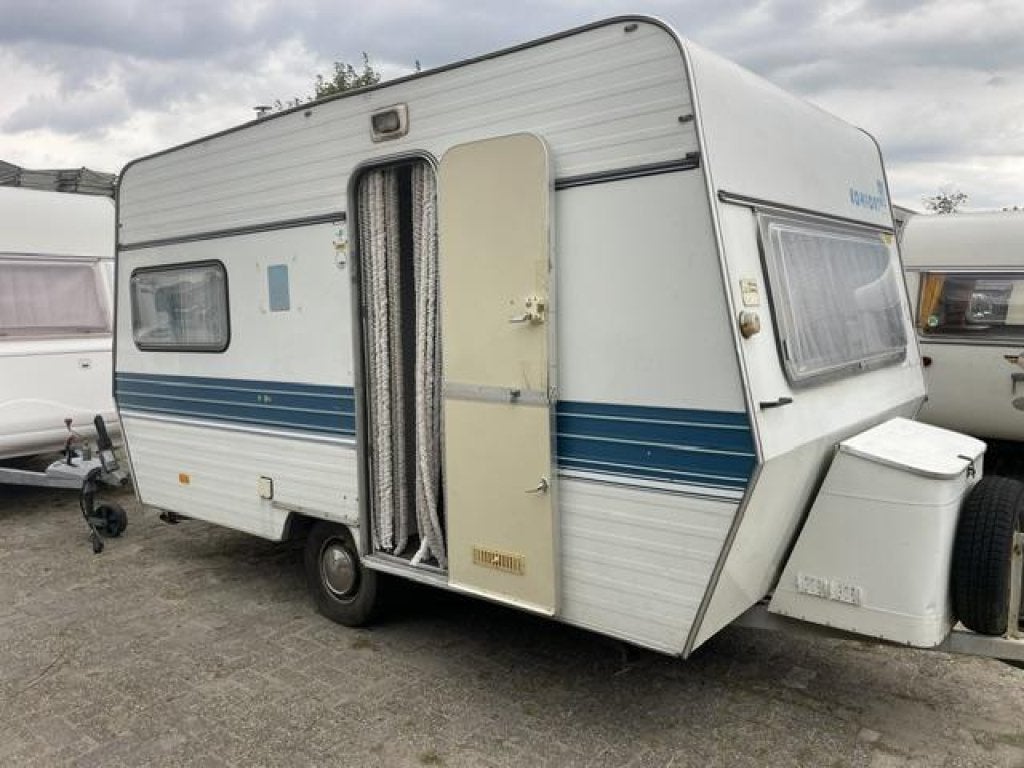 Knaus Komfort 415 1978; zit stapelbed luifel; opknapper, Caravans en Kamperen, Caravans, Schokbreker, Bedrijf, Treinzit, 4 tot 5 meter