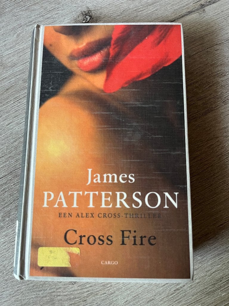 Boek Cross fire, Ophalen of Verzenden, Gelezen, James Patterson, Nederland