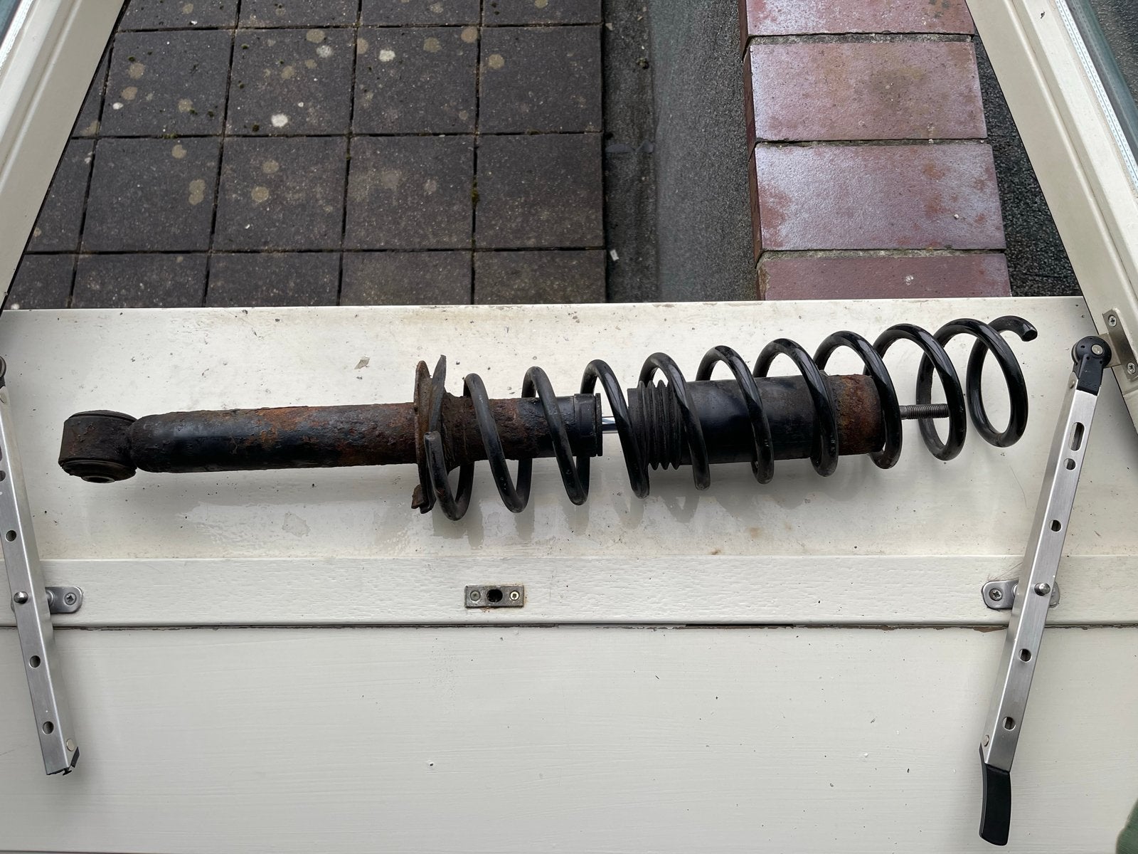 Volvo V40/S40 achter schokdemper met veer 30623886, Ophalen of Verzenden, Gebruikt, Volvo