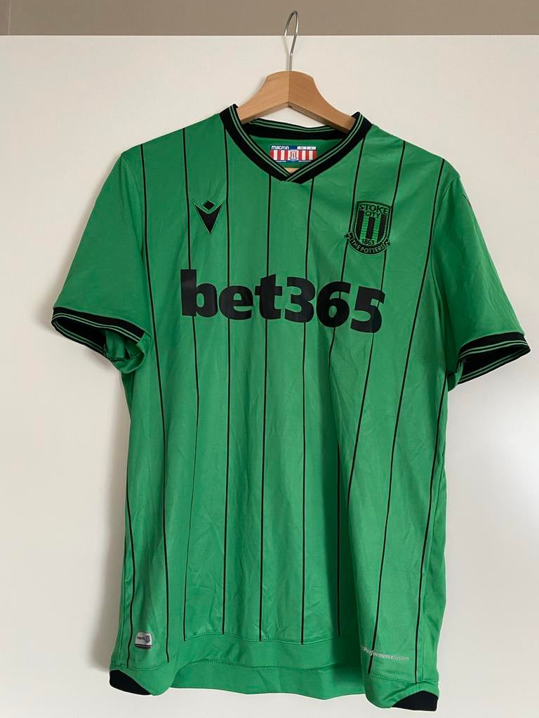 Stoke City Macron Voetbalshirt Groen Maat S, Kleding | Heren, Sportkleding, Zo goed als nieuw, Voetbal, Maat 46 (S) of kleiner