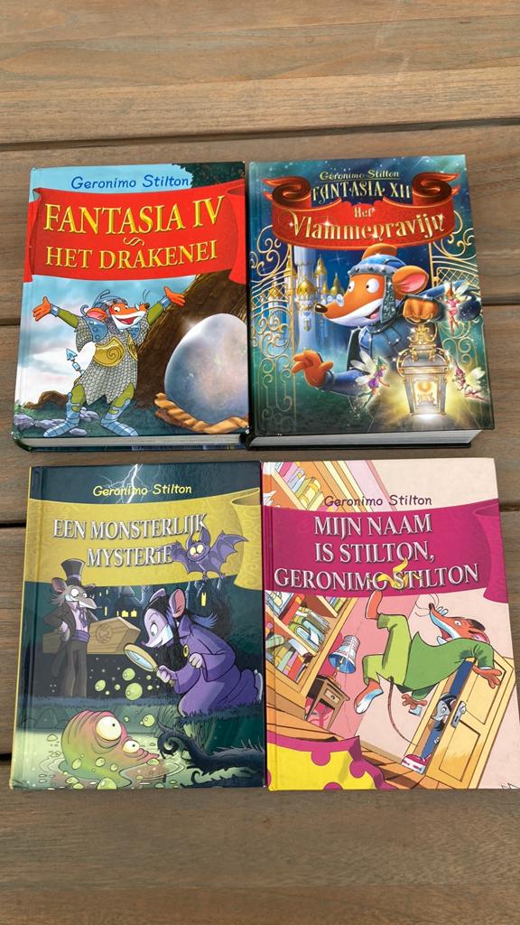 Set 5x Geronimo Stilton - Fantasia XII / thea stilton, Fictie algemeen, Geronimo Stilton, Ophalen of Verzenden, Zo goed als nieuw
