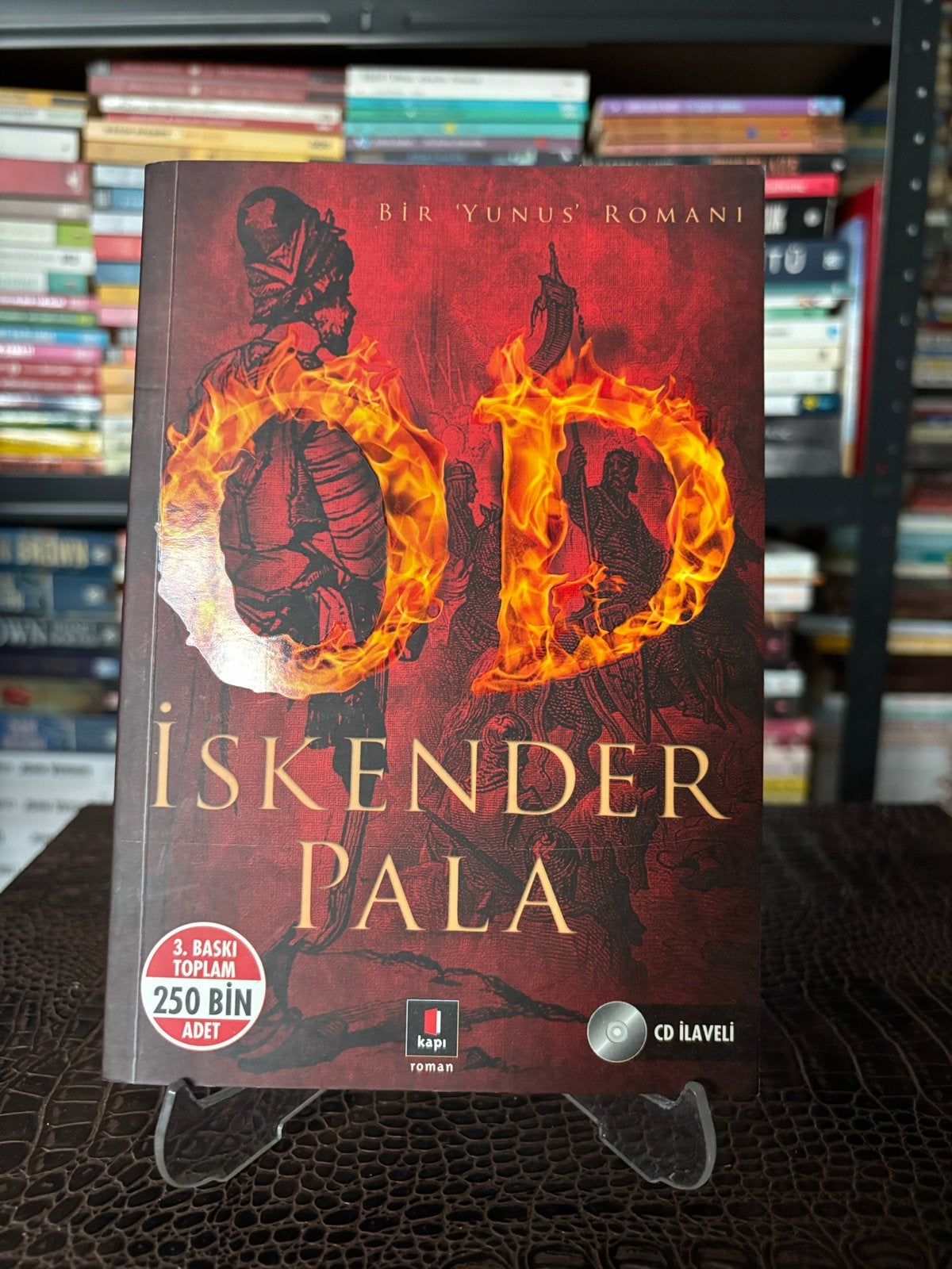 Iskender Pala - Od (Bir Yunus Romanı) - Zo goed als nieuw, Ophalen of Verzenden, Zo goed als nieuw