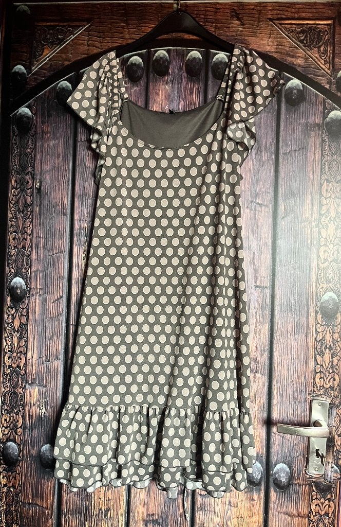 Mooi Polkadot jurkje met ruches maat 46 nu voor 17,99€, Kleding | Dames, Noidea, Maat 46/48 (XL) of groter, Ophalen of Verzenden