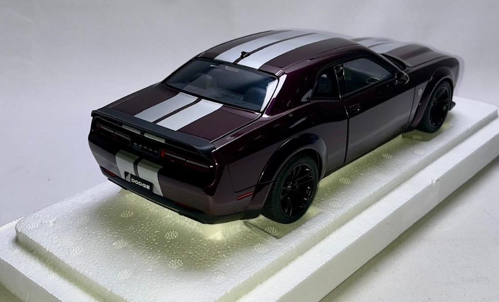 Dodge Challenger SRT Jailbreak Paars 1:18 van Autoart, Ophalen of Verzenden, Nieuw, Auto, Autoart