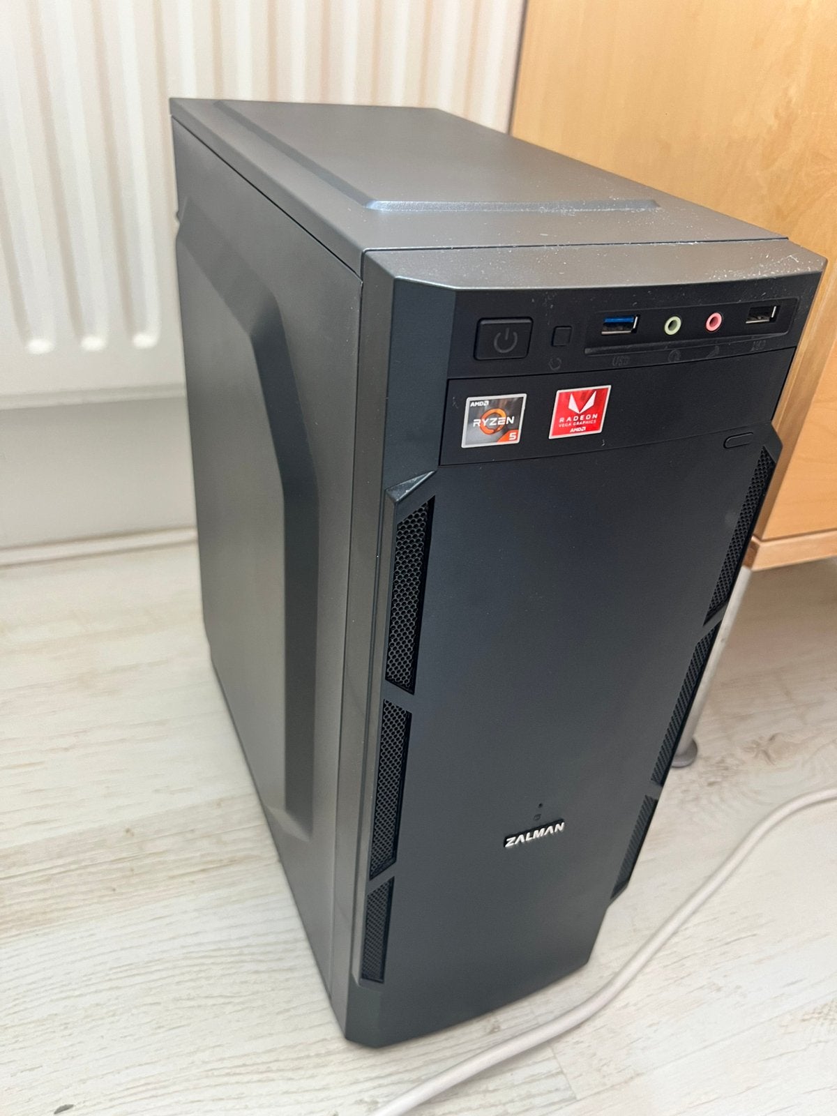 Gaming PC — Ryzen 5 2400G + GTX 1050 Ti — Windows 10 Pro, Ophalen of Verzenden, Zo goed als nieuw