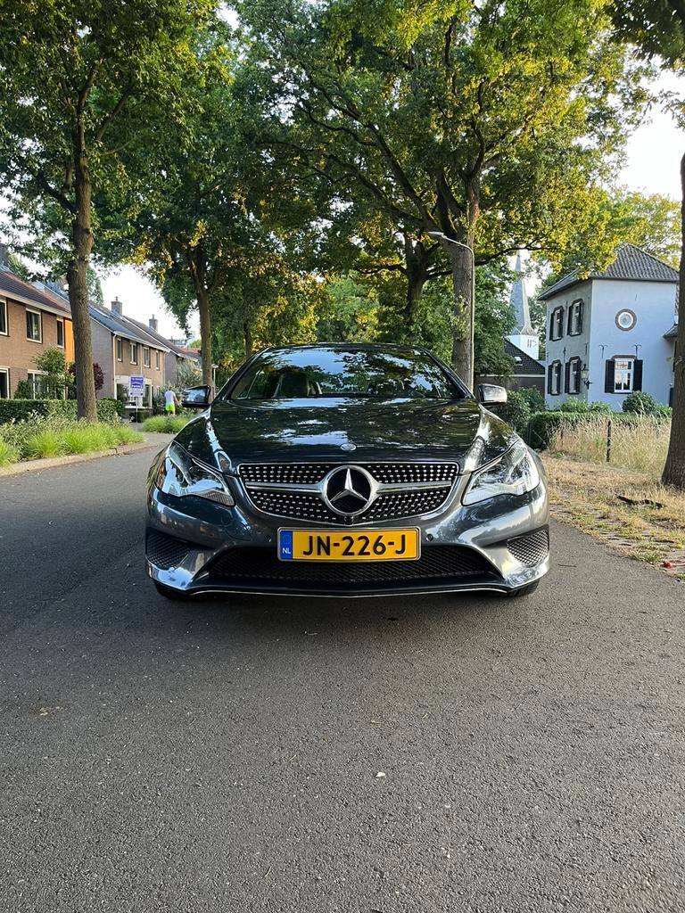Mercedes-Benz E-Klasse E200 Coupe A7 2014 Grijs, Auto's, Mercedes-Benz, Achterwielaandrijving, 1800 kg, 4 cilinders, 4 stoelen