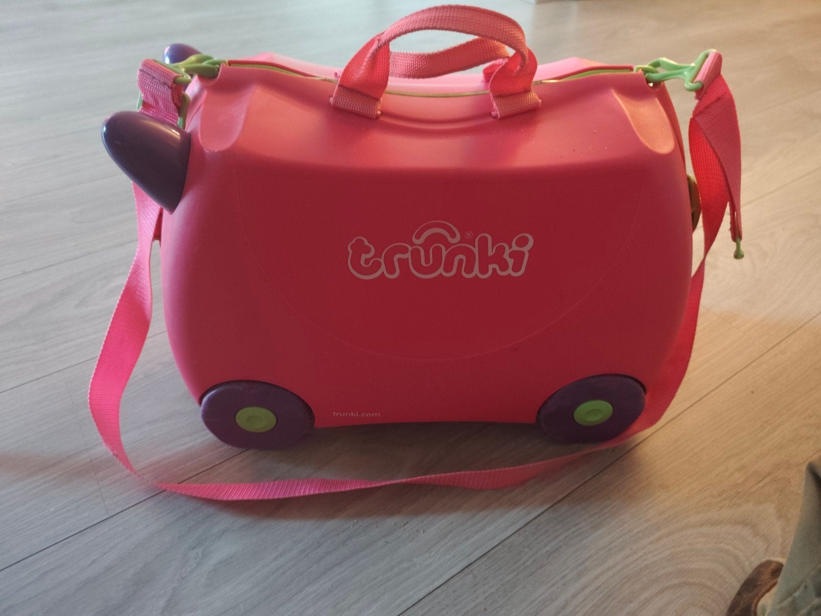 Trunki kinderkoffer roze - Kan nog makkelijk een ronde mee!, Gebruikt, Hard kunststof, Minder dan 50 cm, Minder dan 35 cm