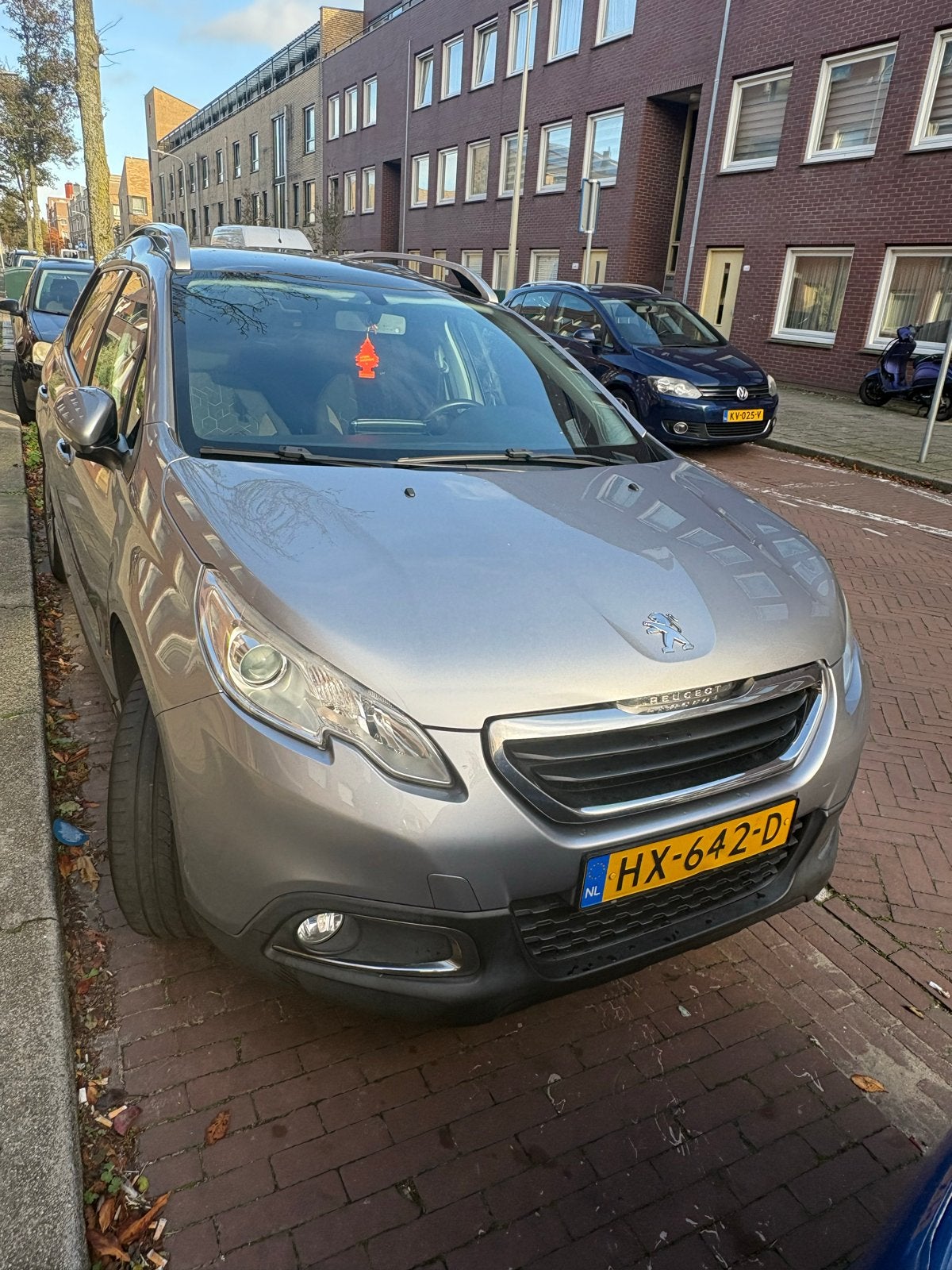 Peugeot 2008 1.2 2016 Grijs met panoramadak, Ophalen, Peugeot