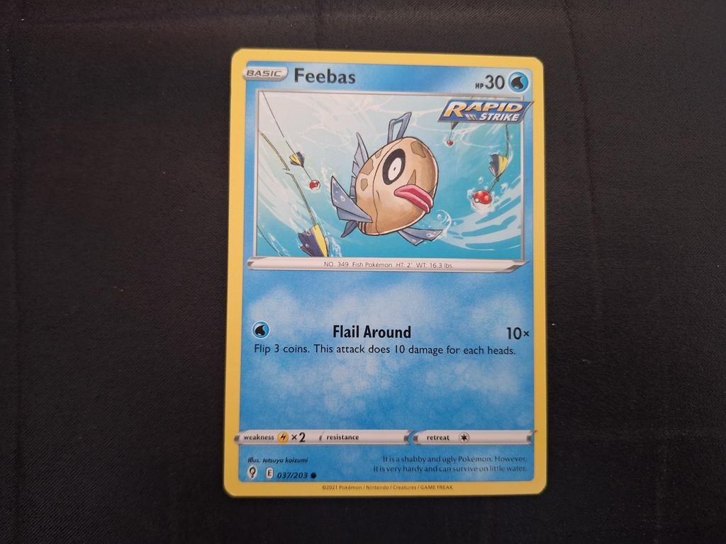Feebas 037/203 Pokemon Evolving Skies (NM/M), Hobby en Vrije tijd, Verzamelkaartspellen | Pokémon, Ophalen of Verzenden, Nieuw