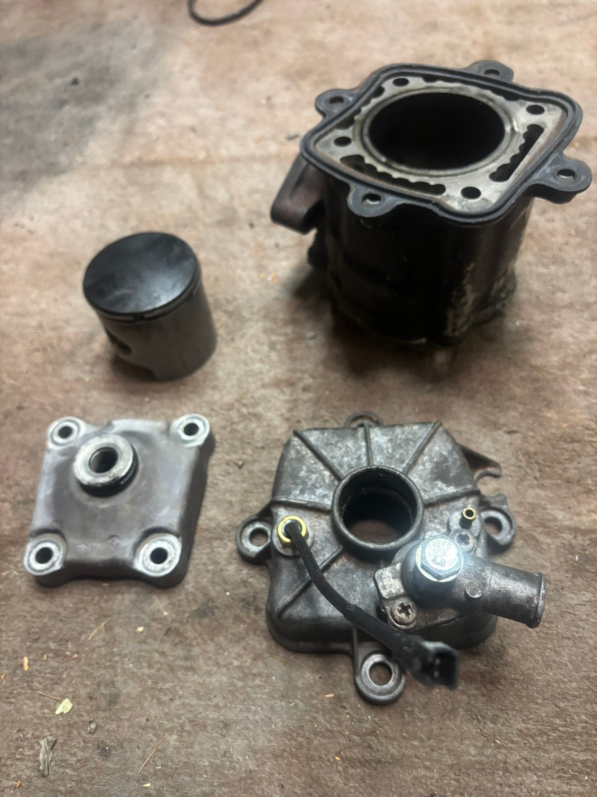 piaggio 150cc cillinderkit hexagon, Ophalen of Verzenden, Zo goed als nieuw, Cilinder