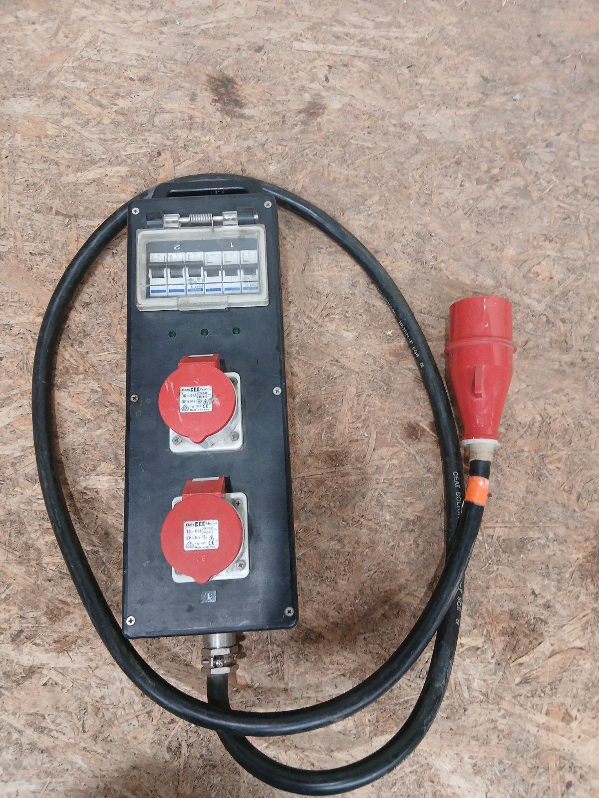 Krachtstroom verdeelkast met kabel en stekker, Overige merken, Gebruikt, Stekkerdoos, Ophalen of Verzenden