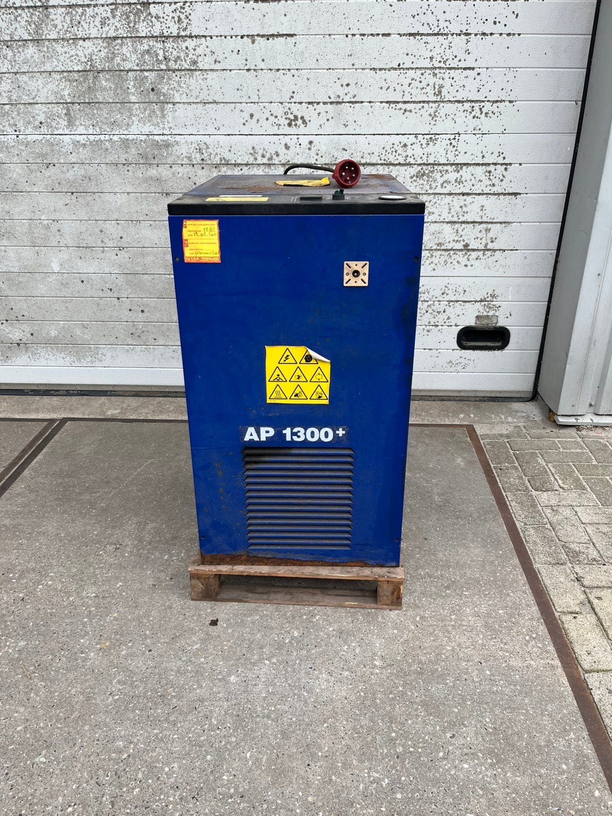 Geluidgedempte airpress compressor AP1300+, Ophalen, Zo goed als nieuw