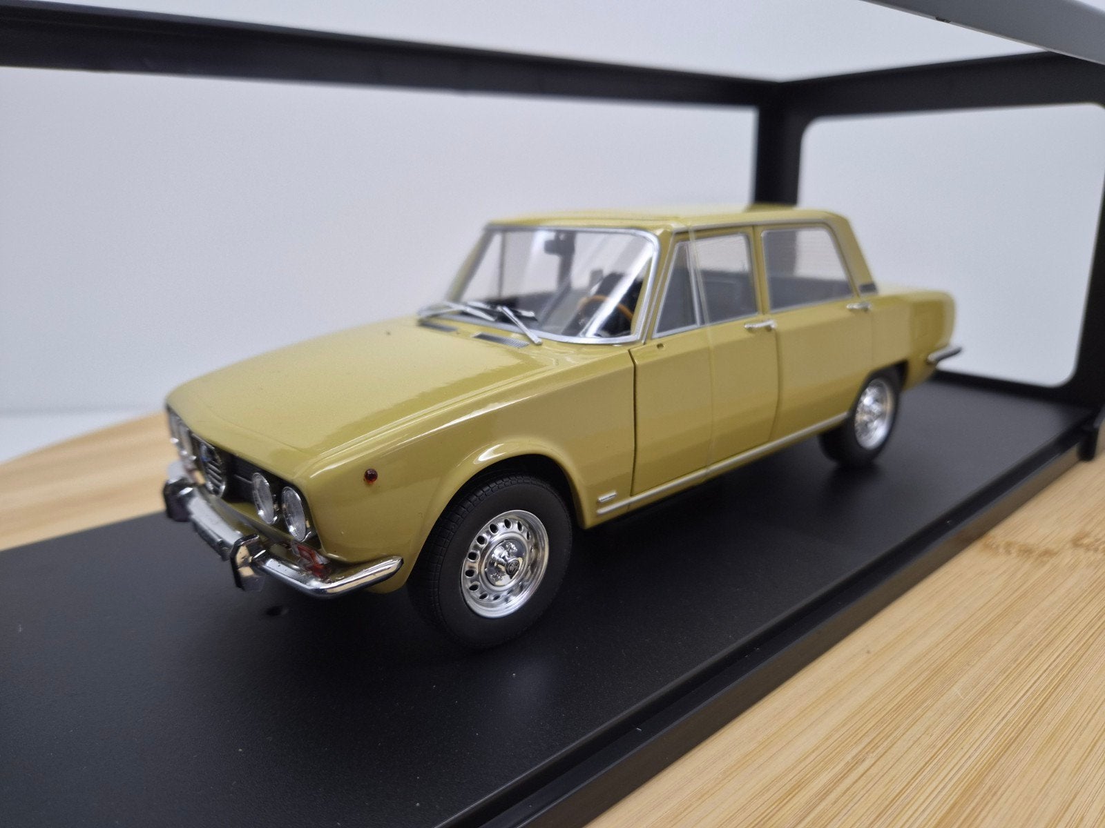 Mitica Alfa Romeo 2000 Berlina Giallo Piper 1:18, Overige merken, Auto, Nieuw, Ophalen of Verzenden