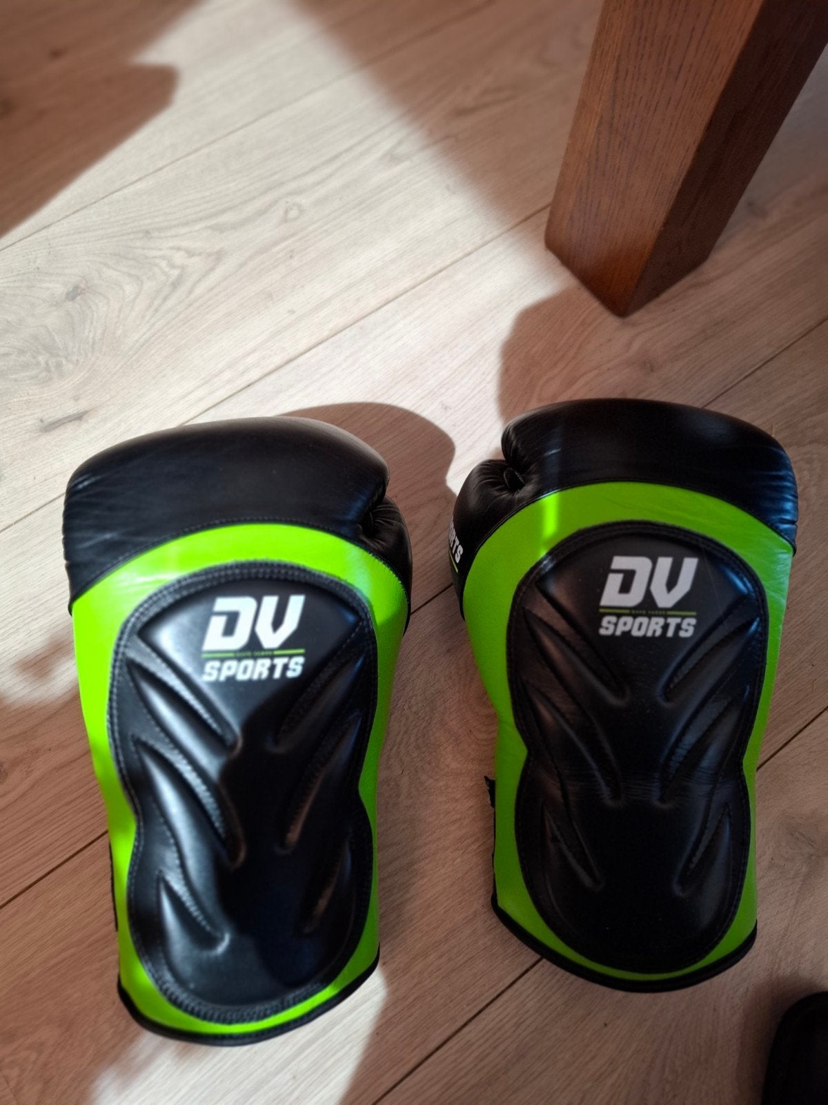 Dave Vader bokshandschoenen met polsbeschermer14oz, Ophalen of Verzenden, Zo goed als nieuw, Bokshandschoenen
