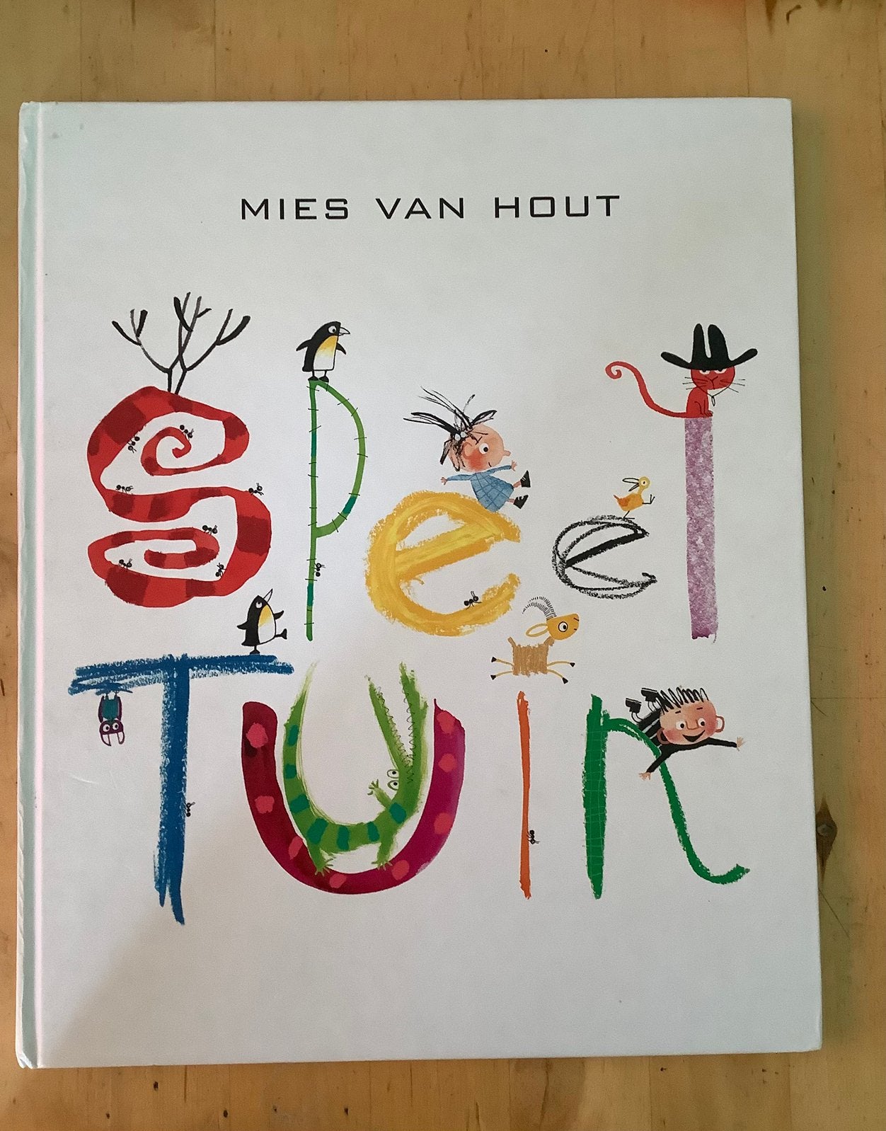 Speeltuin - Mies van Hout, Ophalen of Verzenden, Gelezen