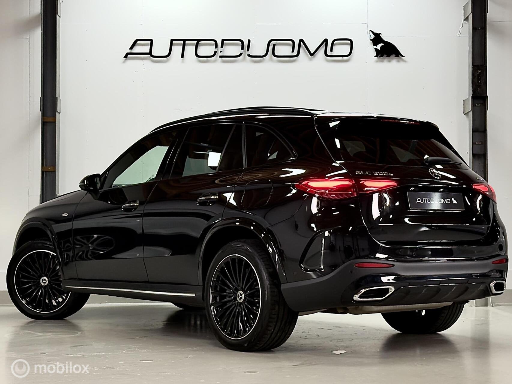Mercedes GLC-klasse 300e 4MATIC AMG | Pano | Burmester | Dig, Automaat, Dealer onderhouden, Gebruikt, 2000 kg
