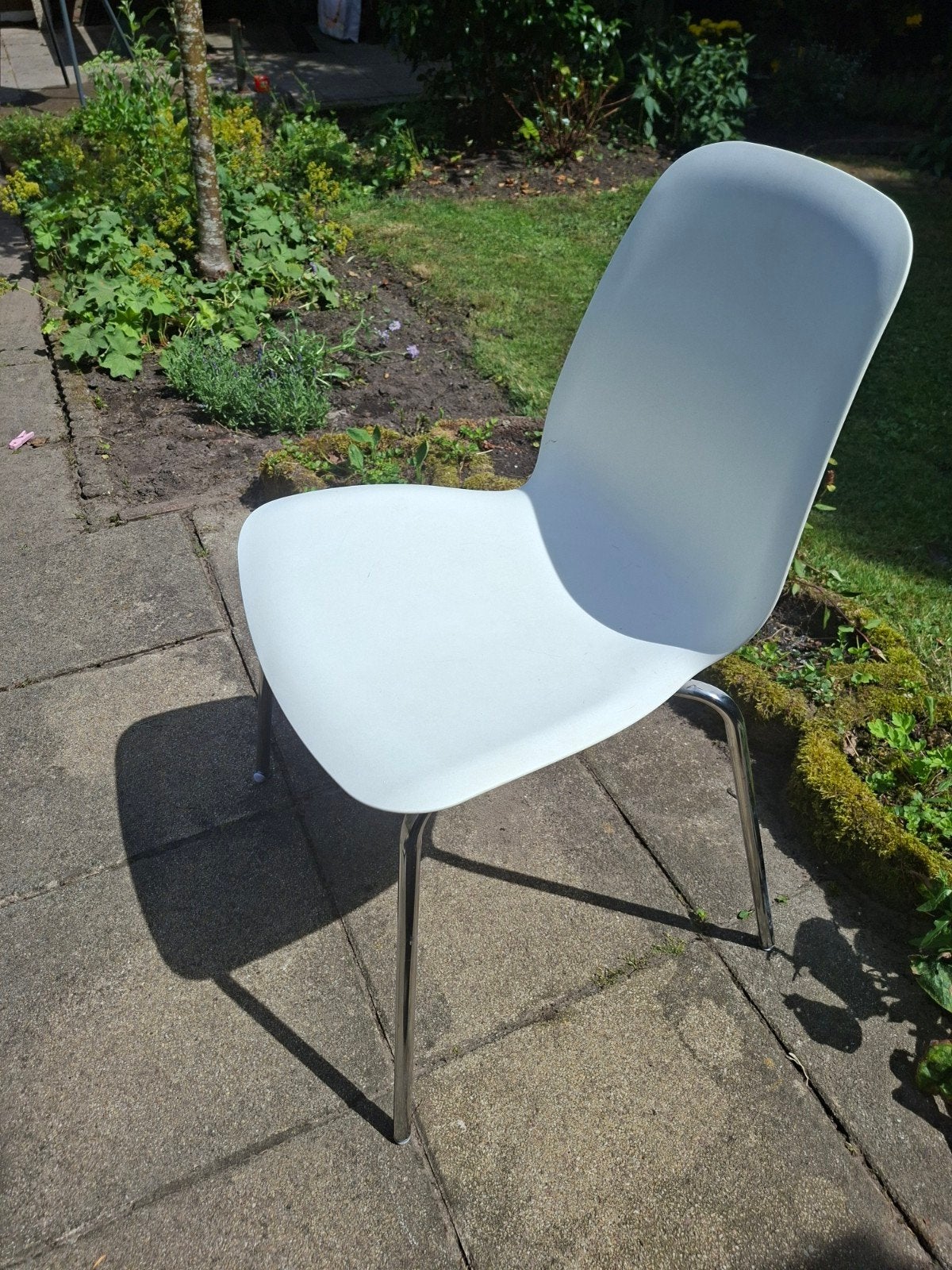 Gratis witte stoel, Ophalen, Gebruikt, Wit, Metaal