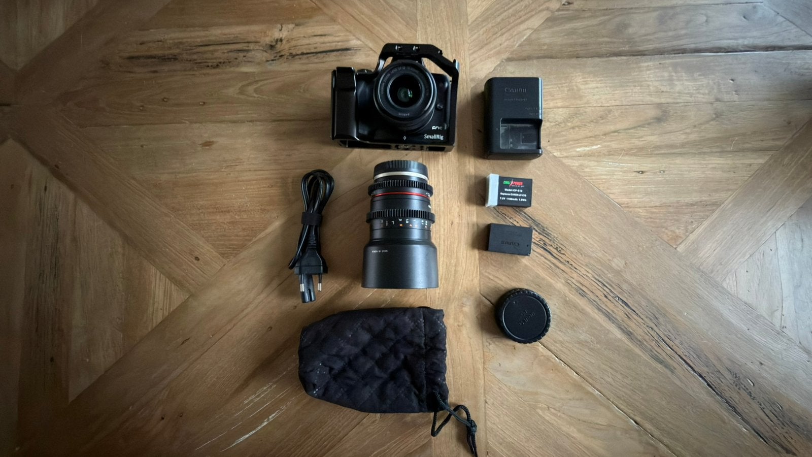 Canon EOS M50 + Samyang 35mm T1.3 Cine Lens + 15-45mm, Ophalen of Verzenden, Zo goed als nieuw, Overige merken