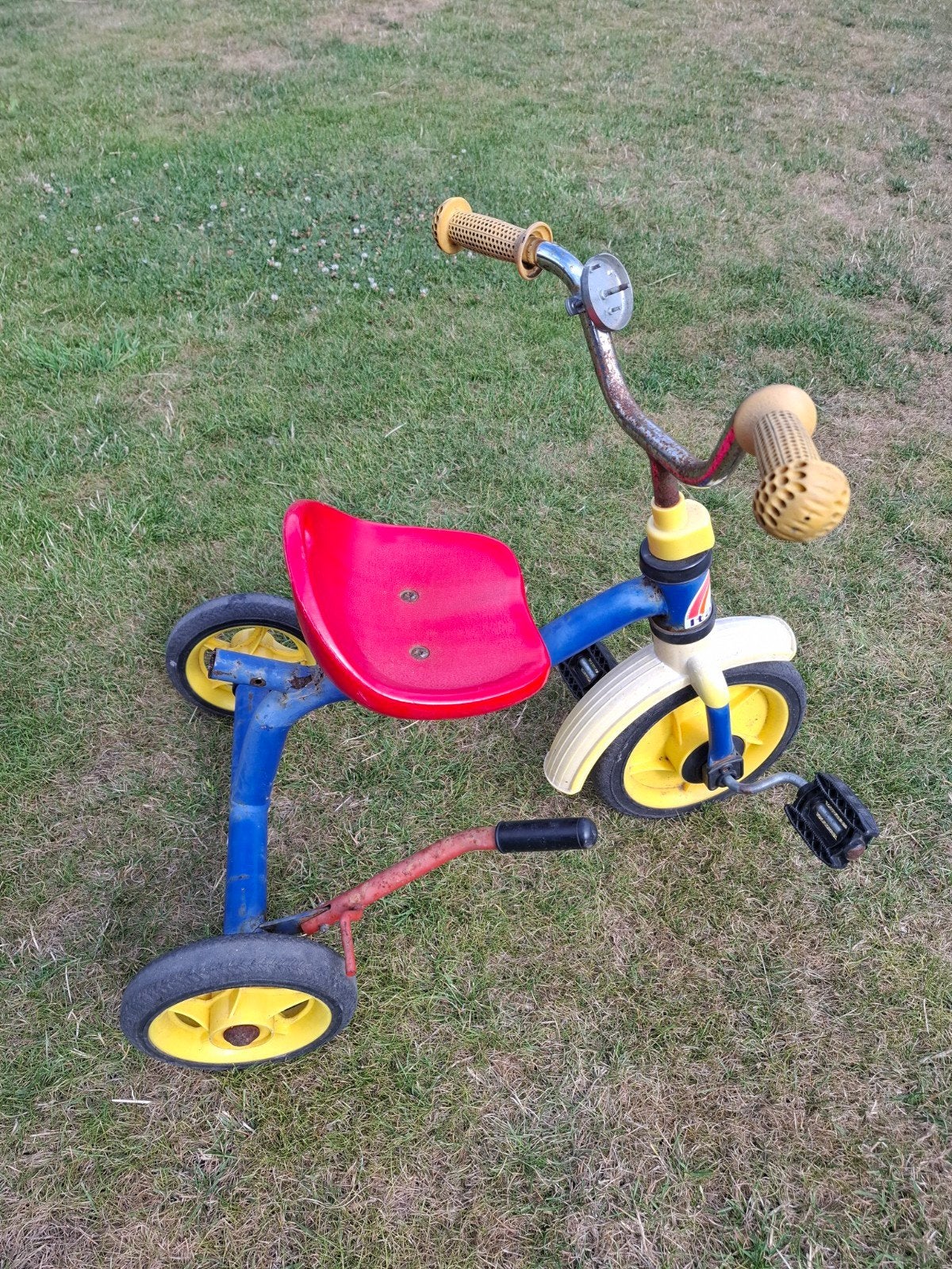 Gebruikte driewieler voor kinderen - rood, blauw, geel, Ophalen, Gebruikt, Italtrike, Duwstang