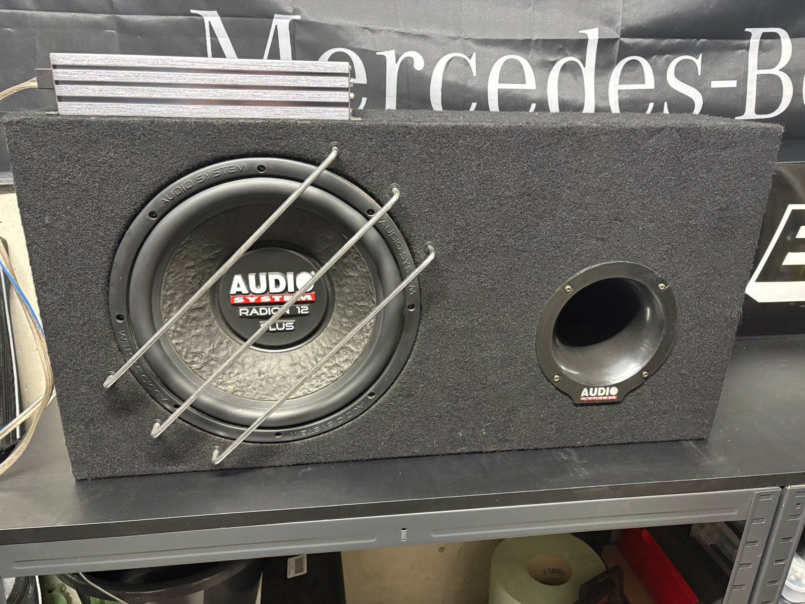Subwoofer, versterker en kabels, Auto diversen, Autospeakers, Ophalen of Verzenden, Zo goed als nieuw