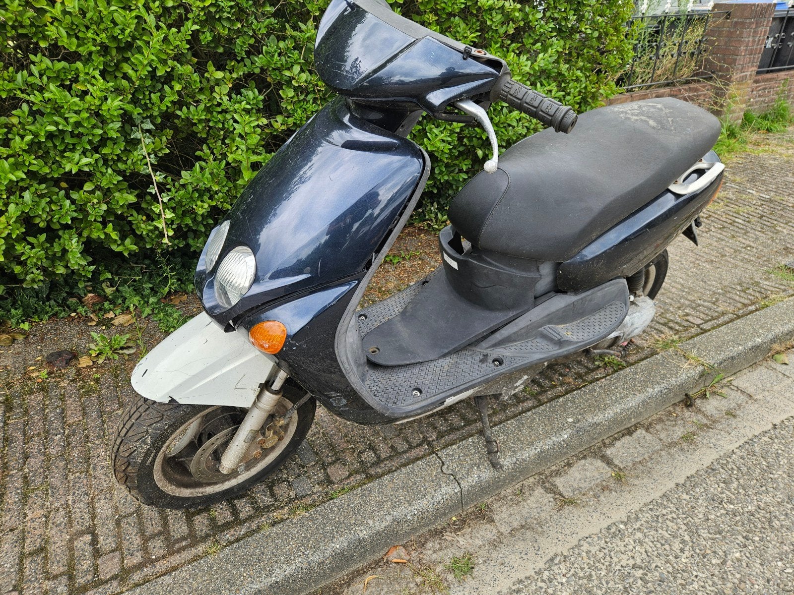 Yamaha Neos 2-takt opknapper Aerox 2t 45km kenteken neo's, Fietsen en Brommers, Ophalen, Tweetakt, Gebruikt, Maximaal 45 km/u