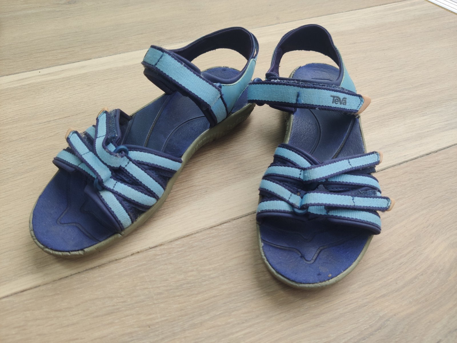 Teva Tirra Kinder Sandalen Blauw Maat 33/34, Blauw, Teva, Gedragen, Sandalen of Muiltjes
