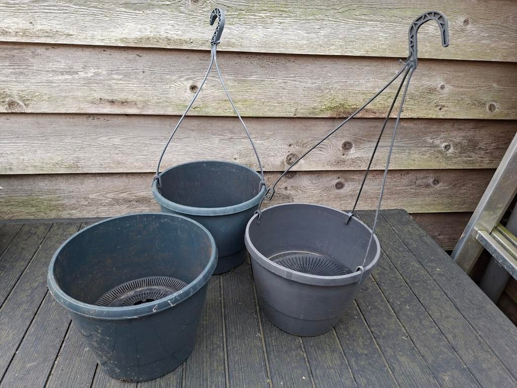Diverse bloempotten en plantenbakken, Ophalen, Kunststof, Gebruikt, 100 cm of meer