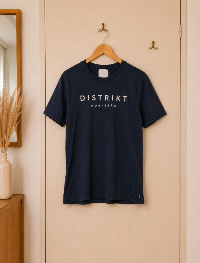 Distrikt shirt L, Maat 52/54 (L), Blauw, Ophalen of Verzenden, Gedragen