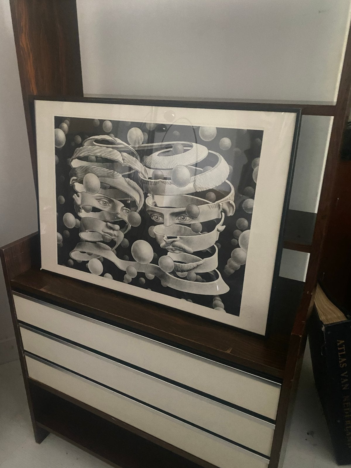Vintage ingelijste poster M.C. Escher - Bond of Union (1956), Ophalen of Verzenden, Poster, Print/reproductie, Achter glas