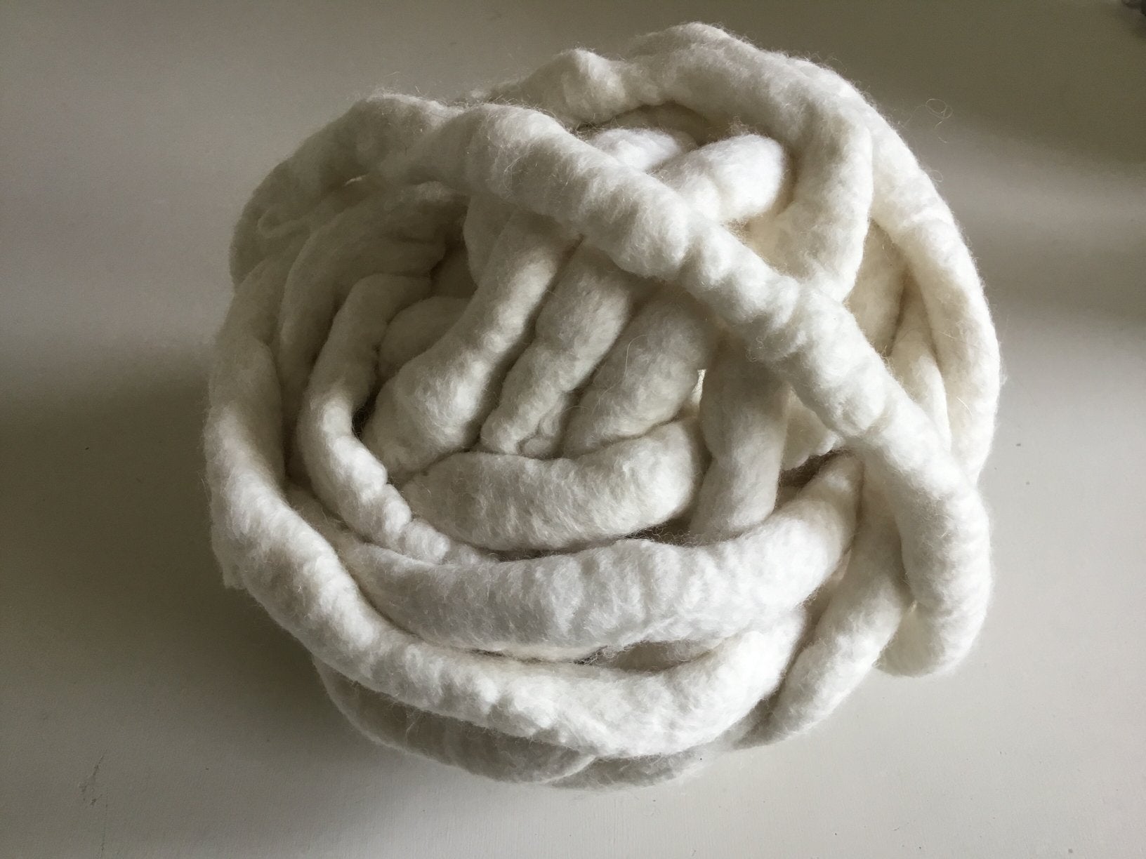 Stevig verviltte merino lontwol voor arm breien, haken, Verzenden, Nieuw, Los Vilt