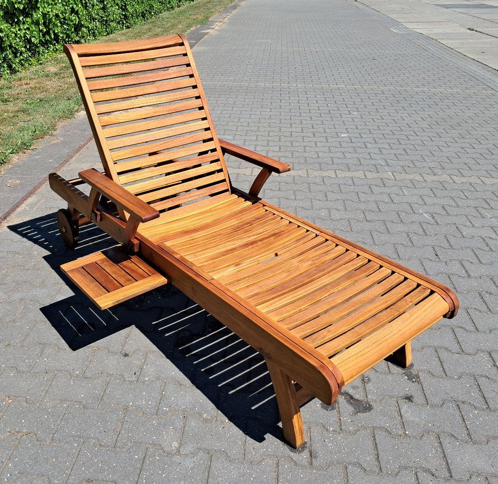Sunyard Derby ligbed met Madison kussen, verrijdbaar, Ophalen, Gebruikt, Teakhout, Verstelbaar