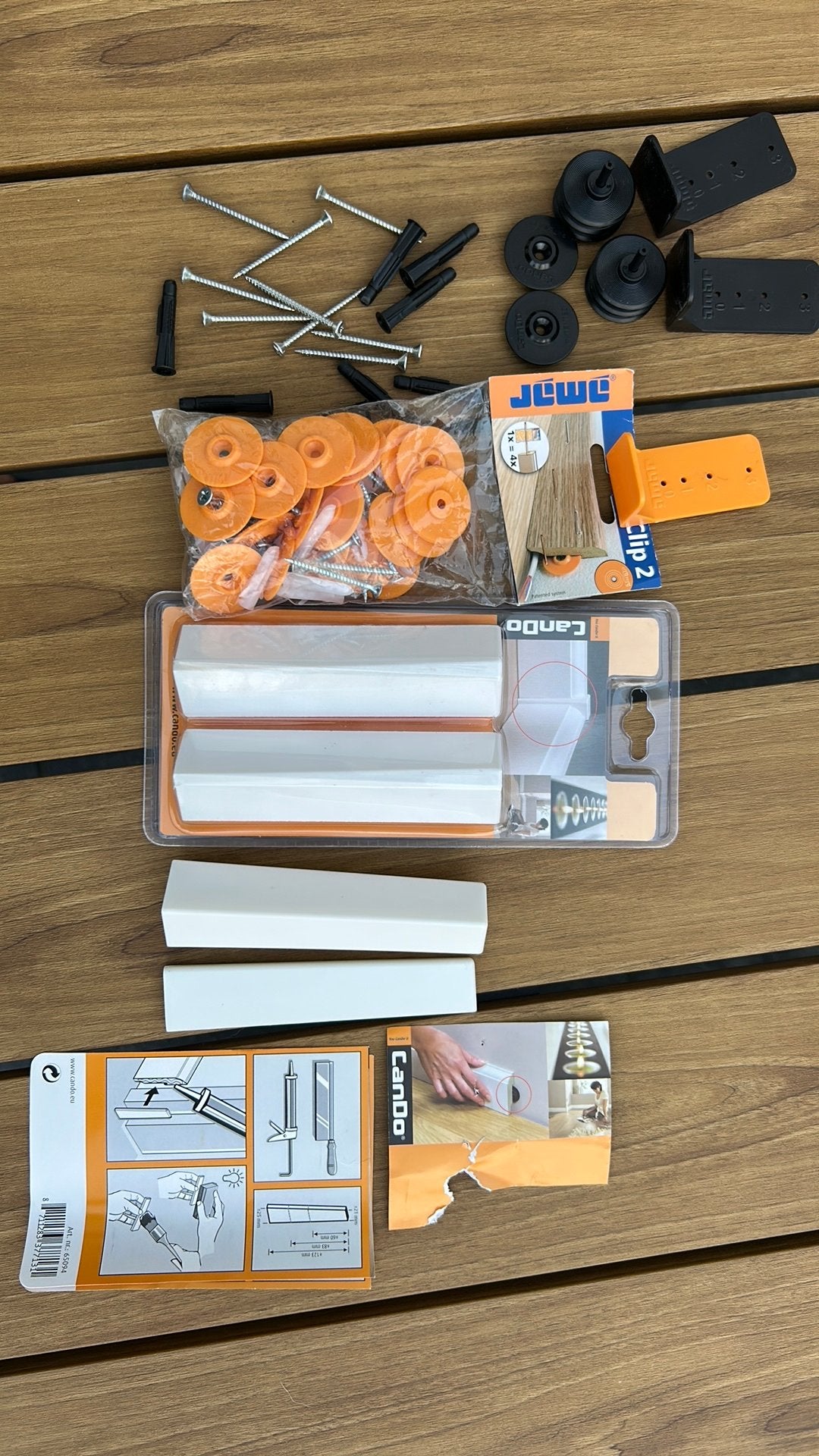 Cando en Jewe onderdelen voor het bevestigen van plinten, Ophalen of Verzenden, Zo goed als nieuw, Mdf, Plinten