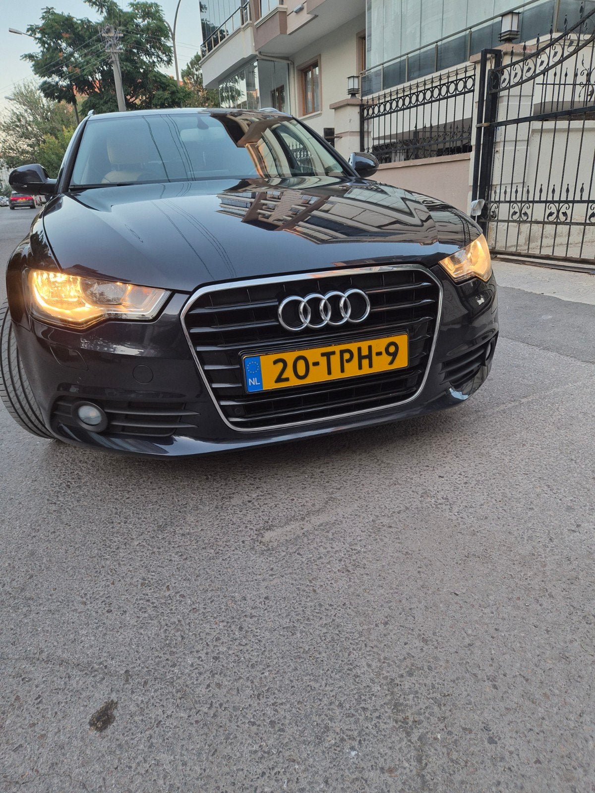 Audi A6 2.8FSI 150KW Avant Multitron 2012 Blauw, Auto's, 2773 cc, Blauw, Stationwagon, 93 €/maand