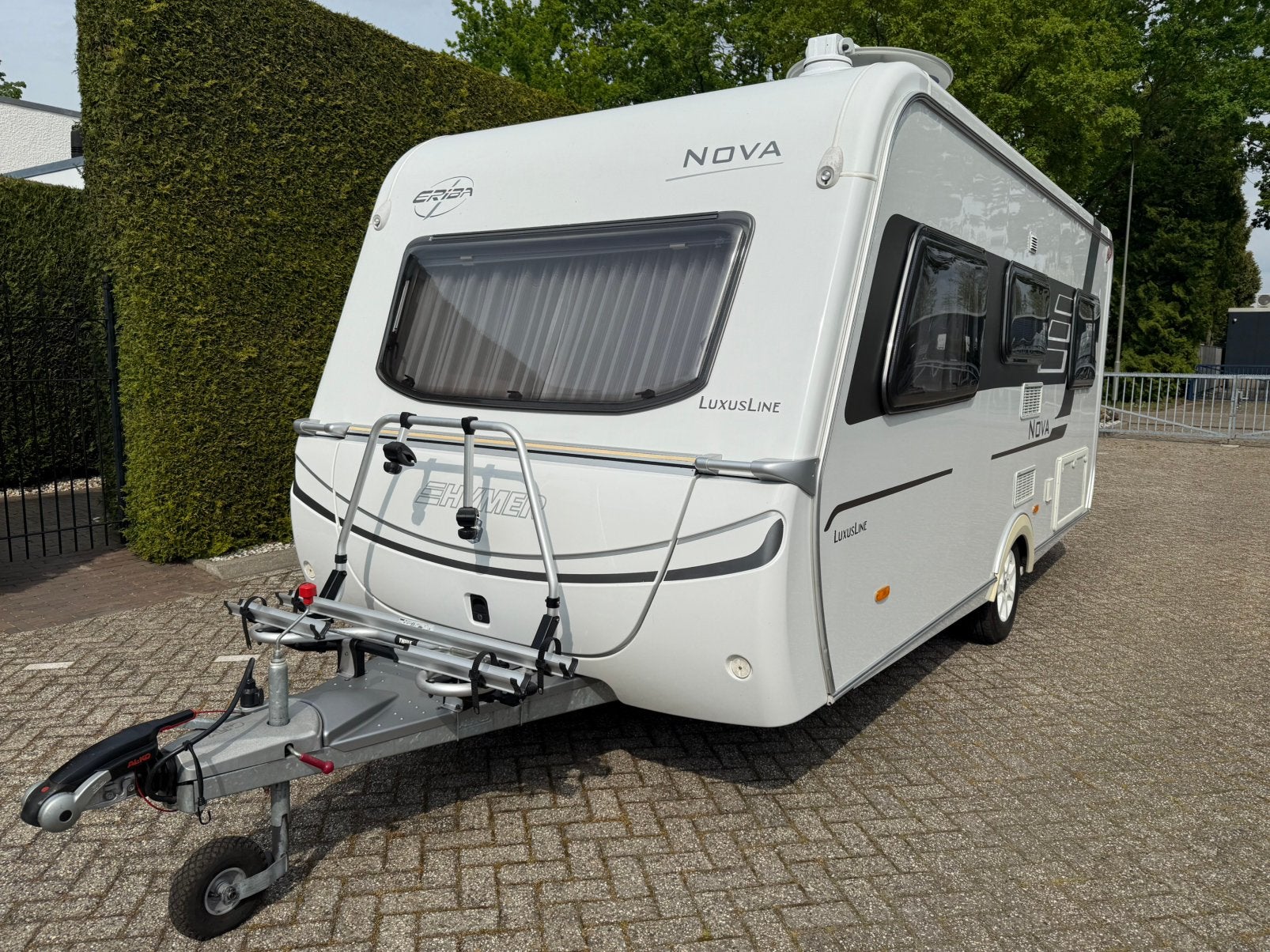 Eriba Nova Luxus Line 465, Caravans en Kamperen, Caravans, Mover, Rondzit, Frans bed, Particulier