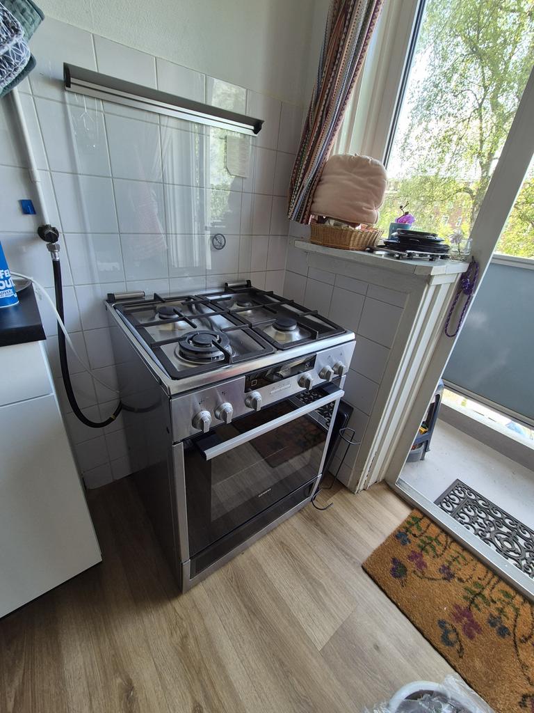 Siemens HX74W535N Vrijstaand Gasfornuis met Oven, Witgoed en Apparatuur, Fornuizen, Ophalen, Gebruikt, Hete lucht, 60 cm of meer