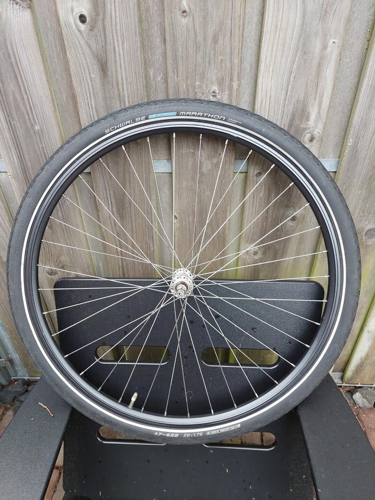 Voorwiel Cortina U4 28 inch met Schwalbe antilekband., Fietsen en Brommers, Fietsonderdelen, Wiel, Ophalen of Verzenden, Zo goed als nieuw