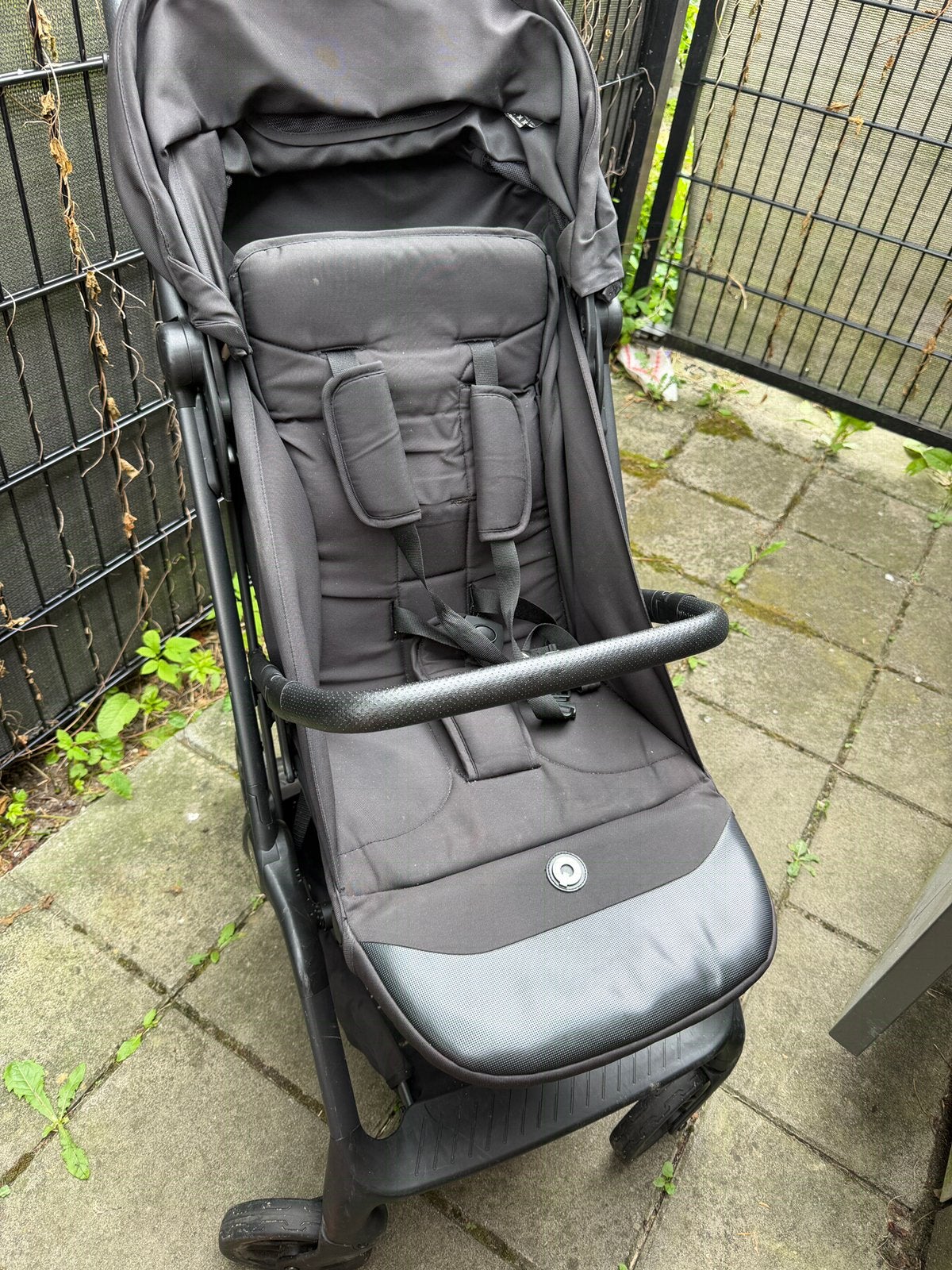 Qute buggy zwart, Ophalen, Zo goed als nieuw