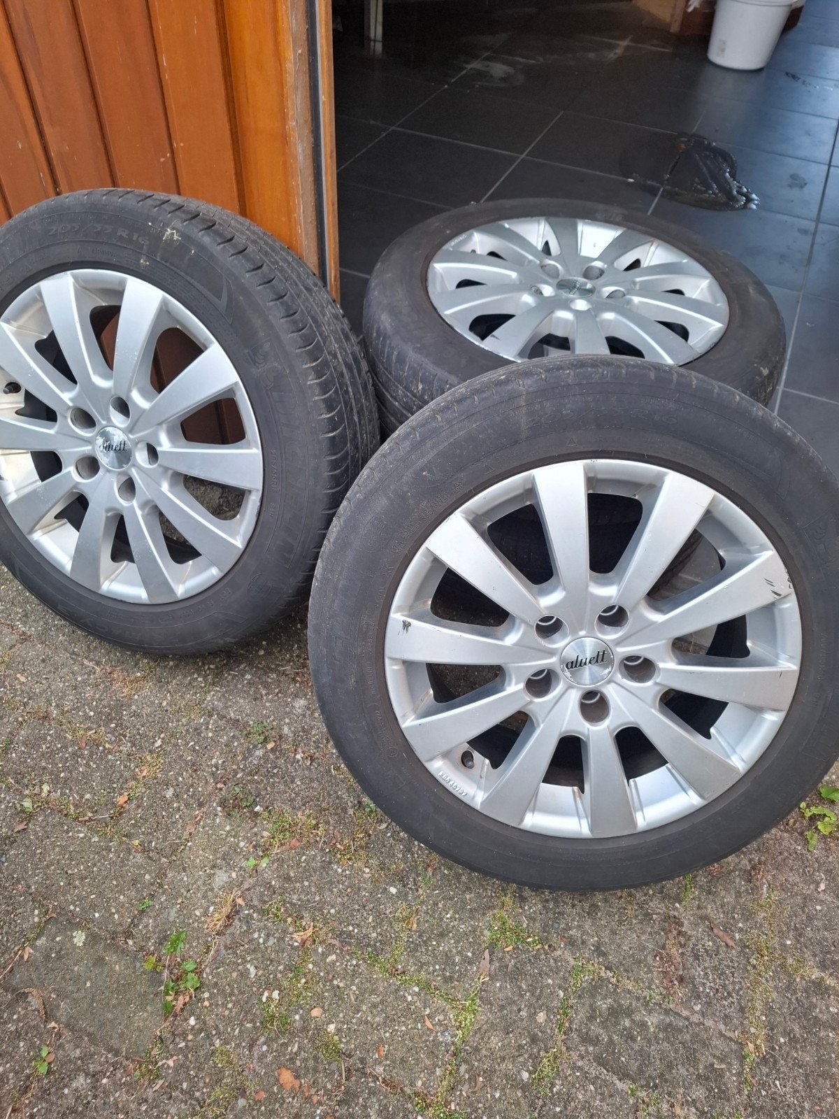 Aluett velgen met Michelin zomerbanden 205/55 R16, Ophalen, Gebruikt, 16 inch, Banden en Velgen