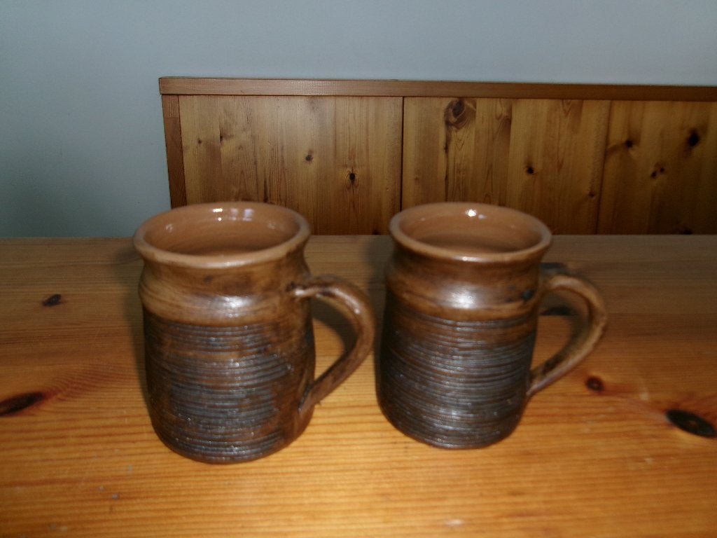 J. Graf stoob - bekers 2x - bruin, Antiek en Kunst, Antiek | Servies los, Ophalen of Verzenden
