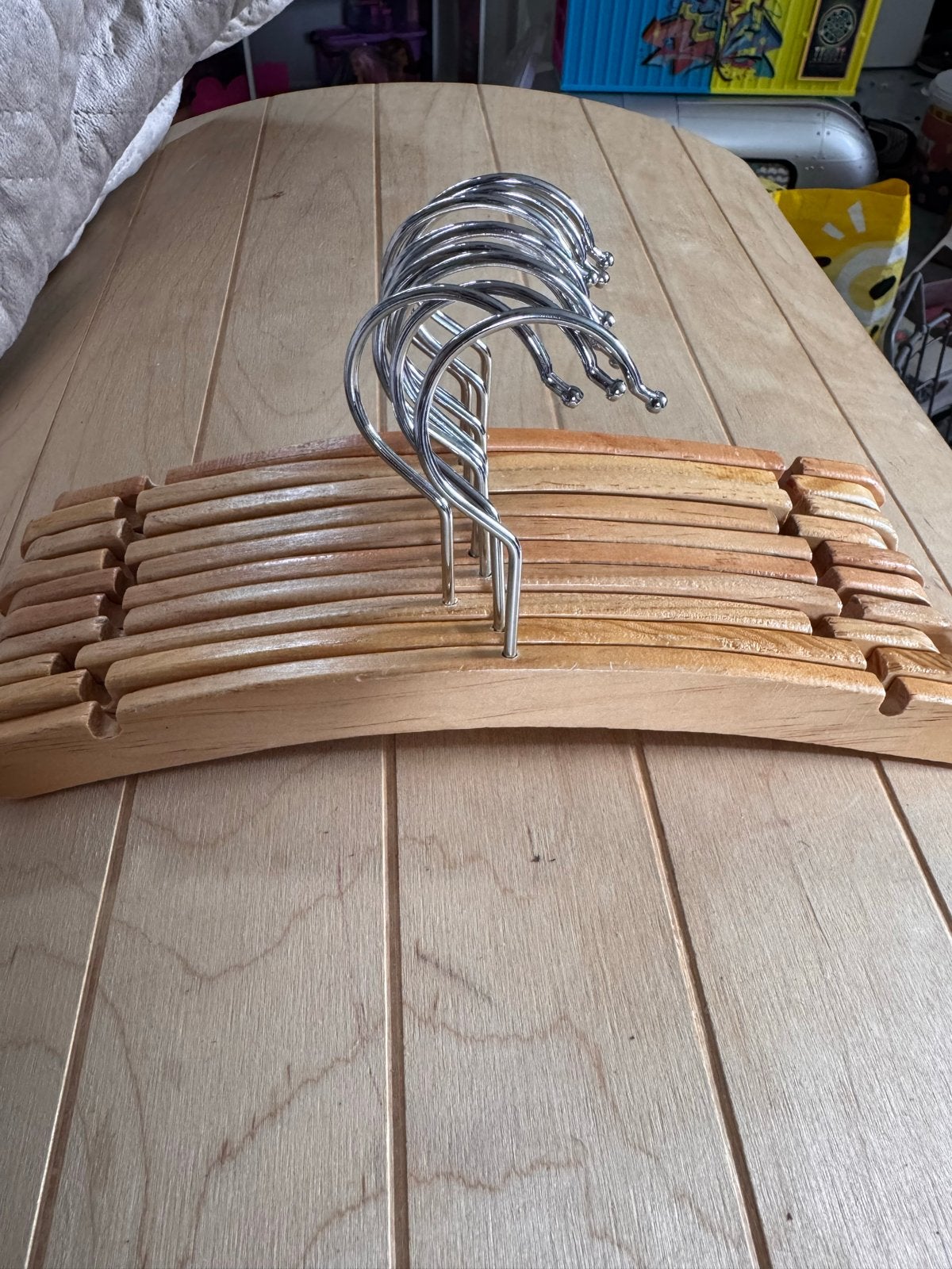 Houten baby kledinghangers - Set van 10, Ophalen of Verzenden, Gebruikt, Hout, Volwassenen