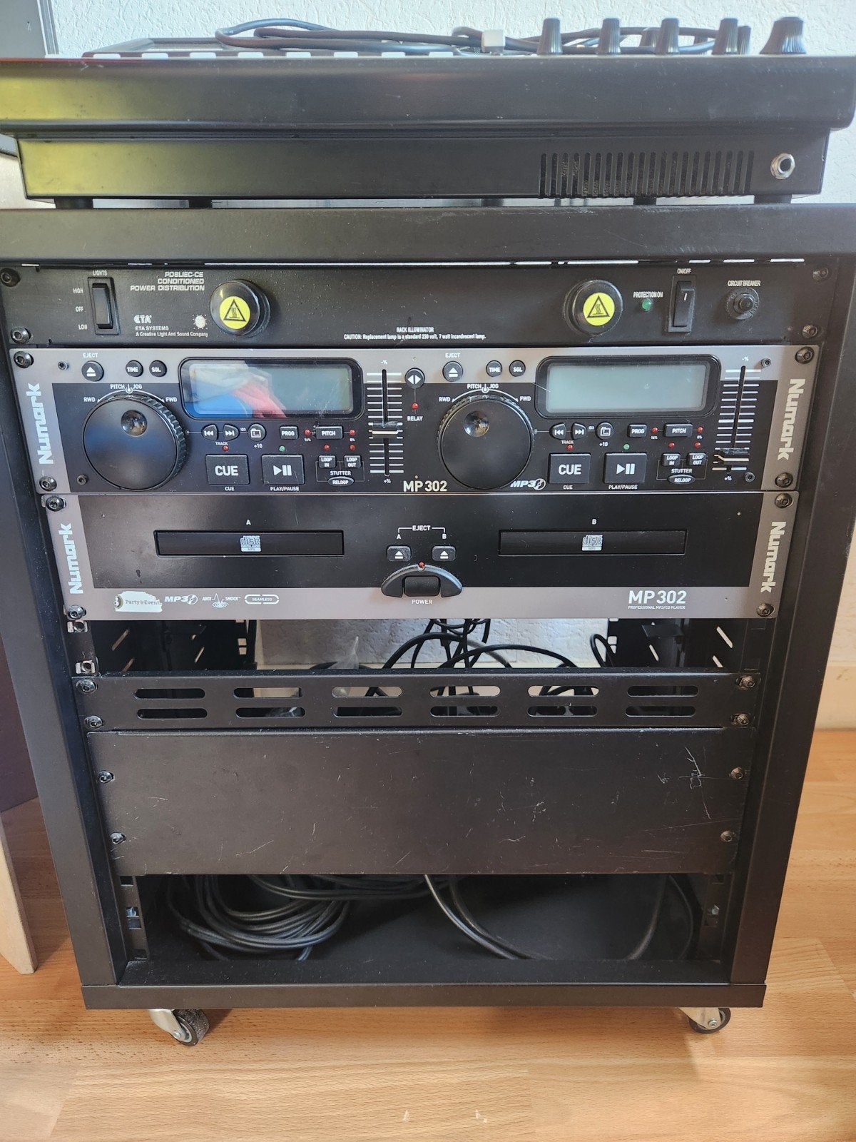 Numark MP 302 19inch cd speler, Ophalen