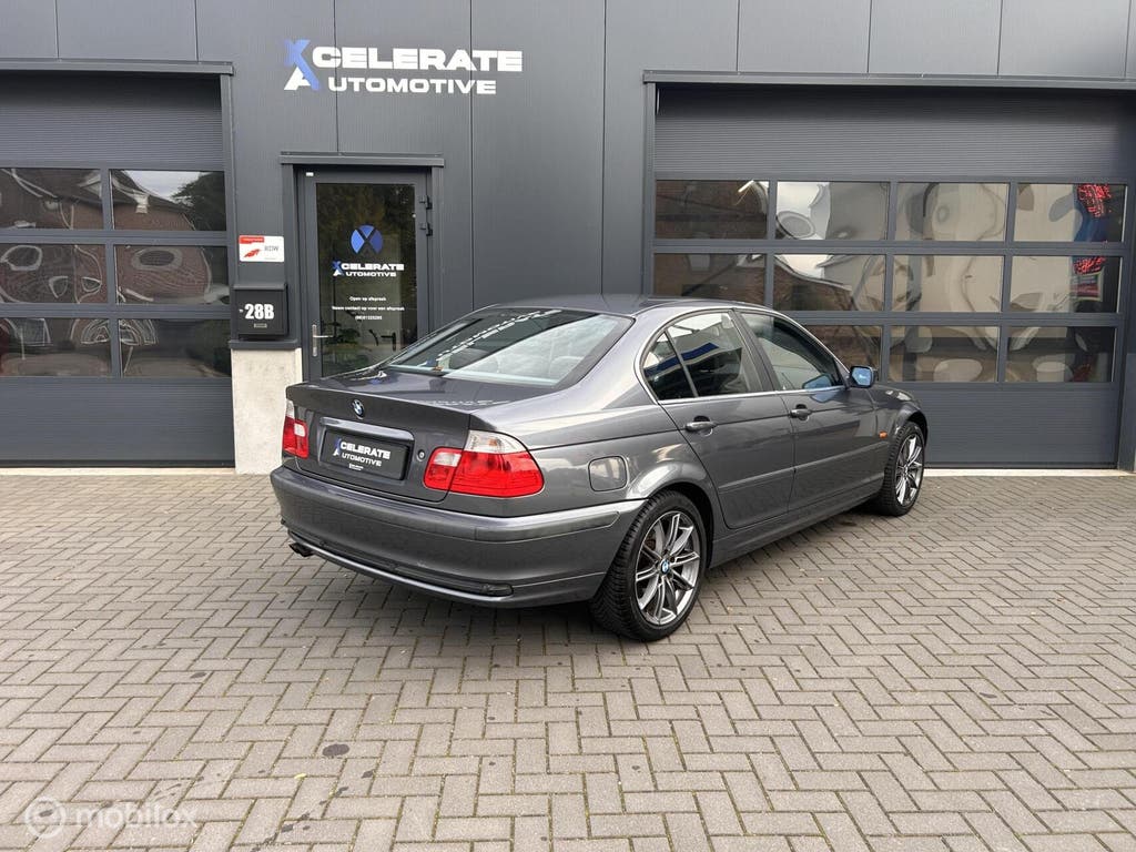 BMW 325i E46 sedan 6-cilinder Handbak Youngtimer NAP NL auto, foto 3