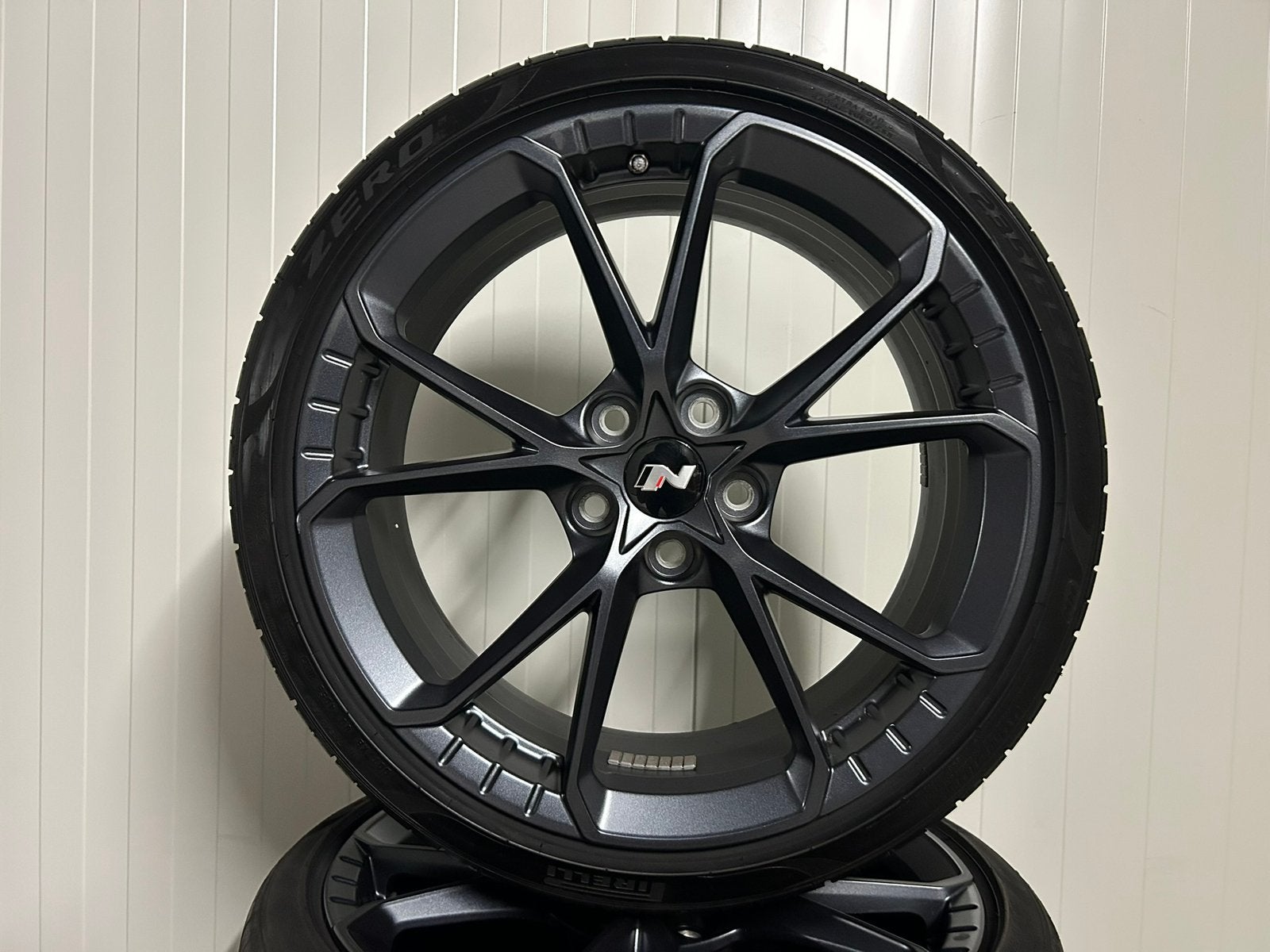 Originele Hyundai I30N 19 inch Pirelli P Zero 2023, Gebruikt, Banden en Velgen, 235 mm, Hyundai