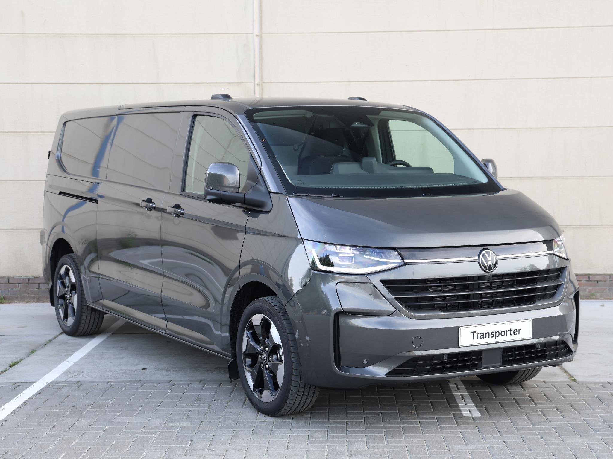 Volkswagen Transporter Bulli L2 2.5 eHybrid 233PK Automaat |, Automaat, 4 cilinders, Volkswagen, Bedrijf